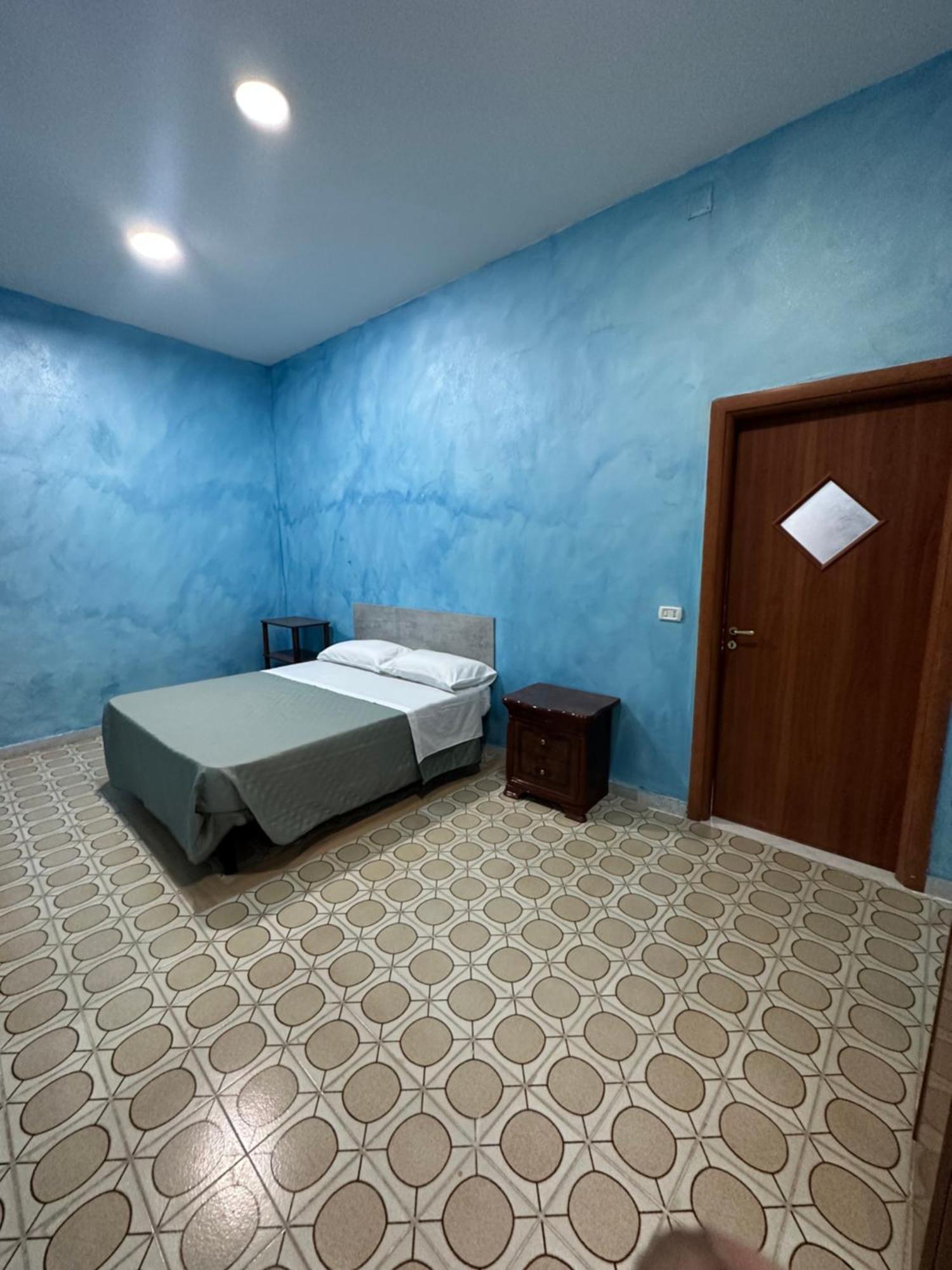 Holiday House Clara&Vincenzo Naples Extérieur photo
