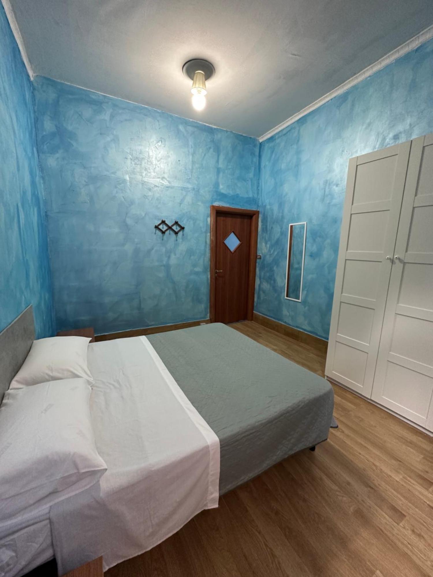 Holiday House Clara&Vincenzo Naples Extérieur photo